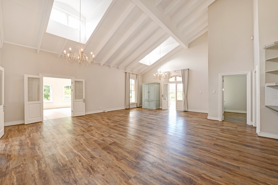 To Let 4 Bedroom Property for Rent in Constantia Western Cape
